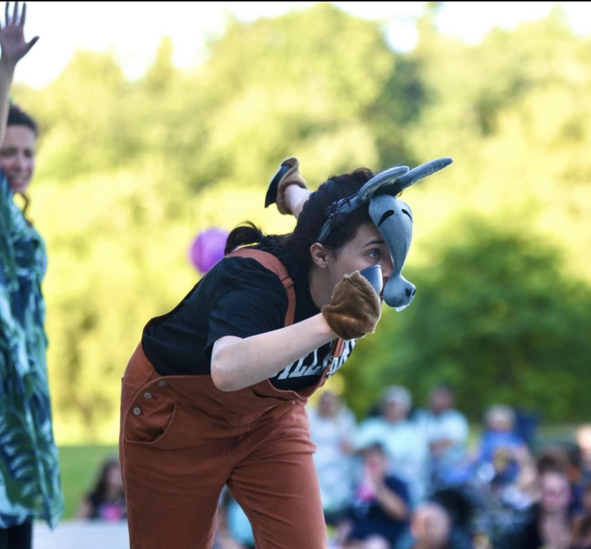 Bottom transformed — donkey head, outdoor stage
